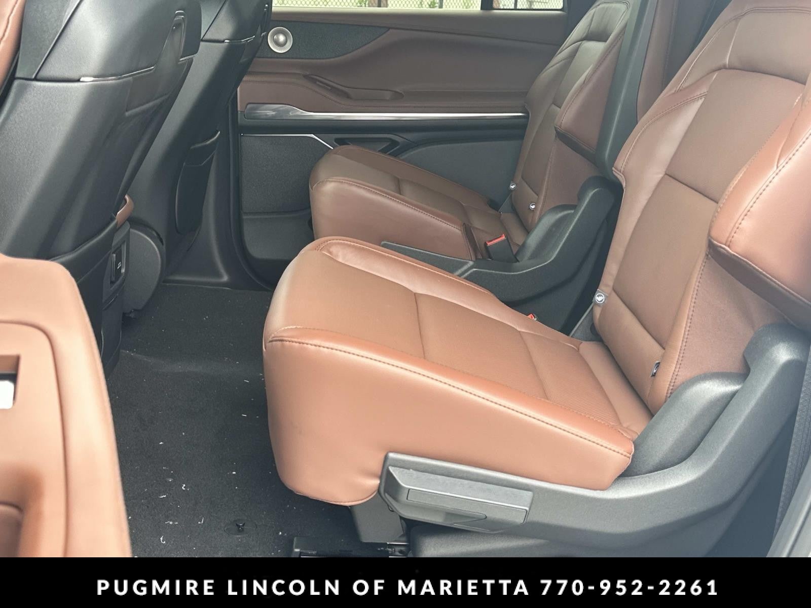 2027 Lincoln Navigator L Reserve