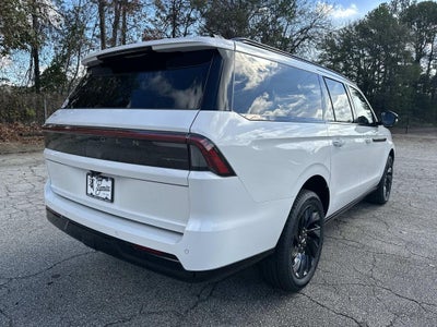 2025 Lincoln Navigator L Reserve