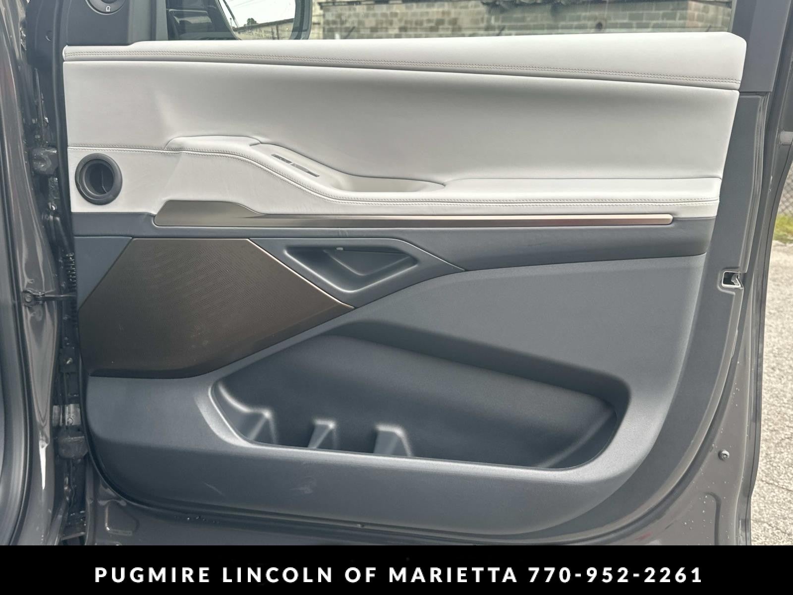 2027 Lincoln Navigator L Black Label