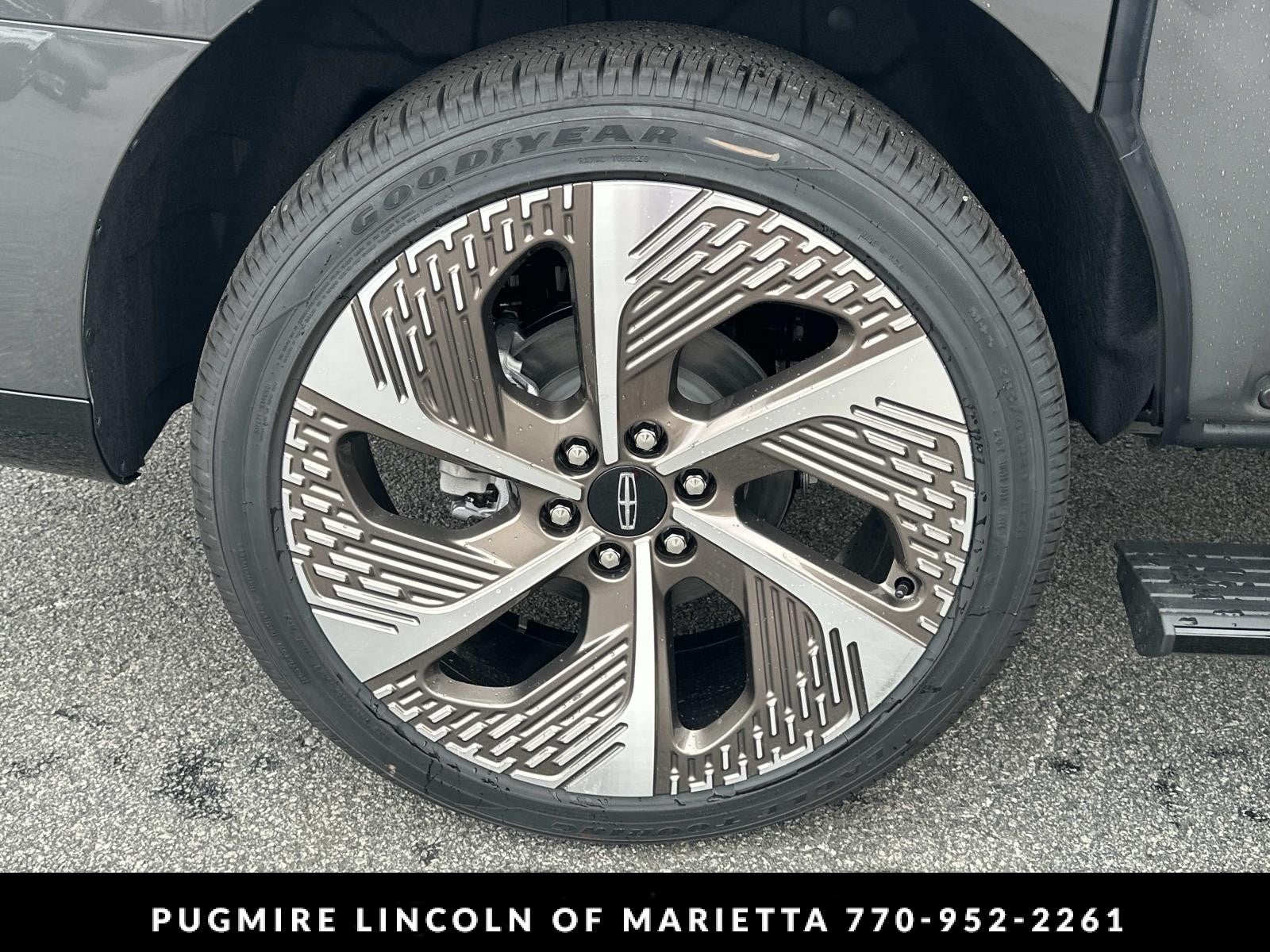 2027 Lincoln Navigator L Black Label