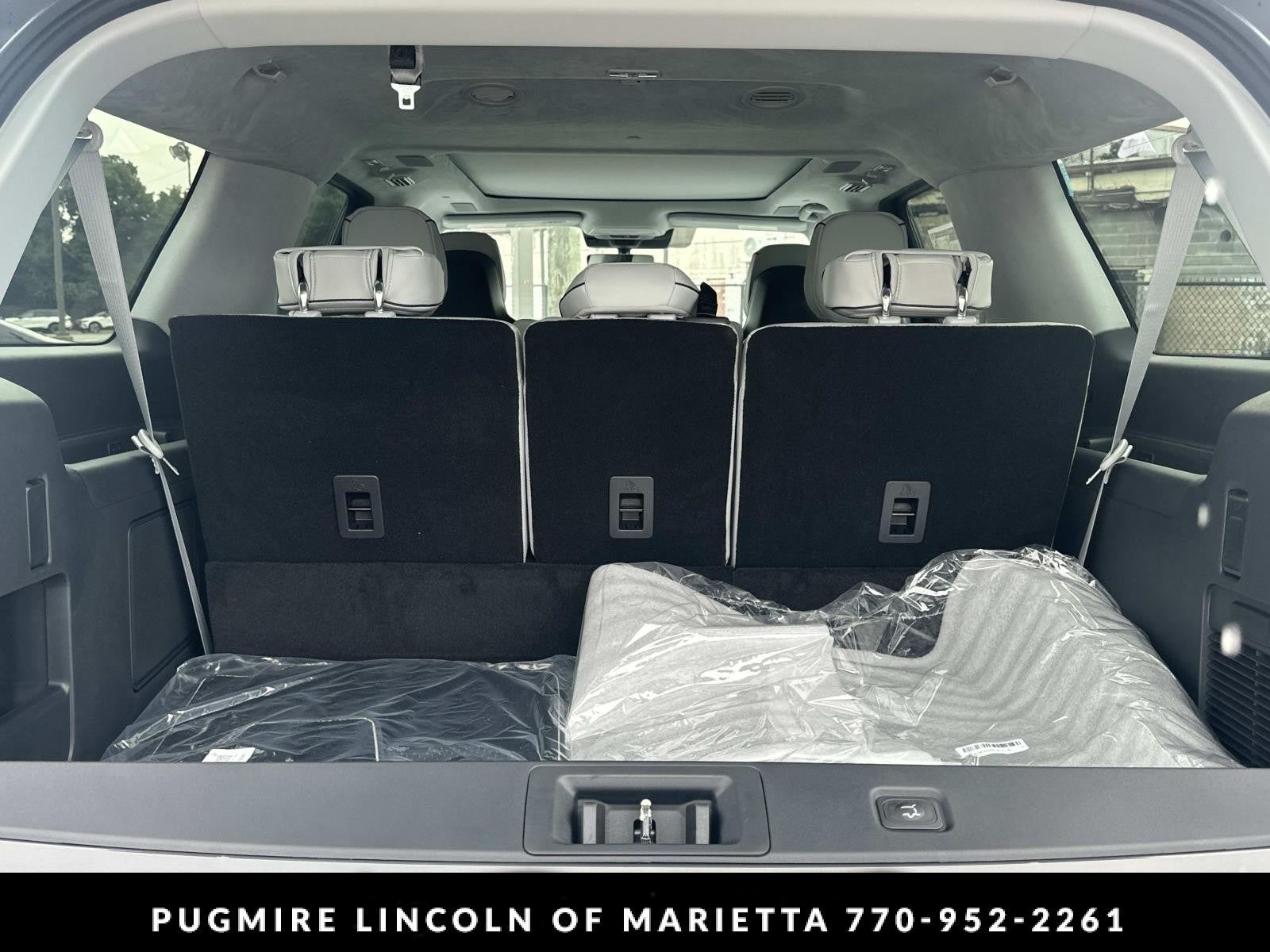 2027 Lincoln Navigator L Black Label