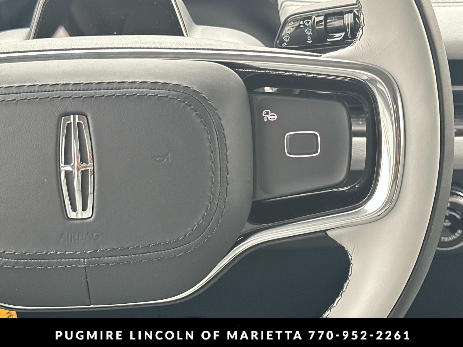 2027 Lincoln Navigator L Black Label