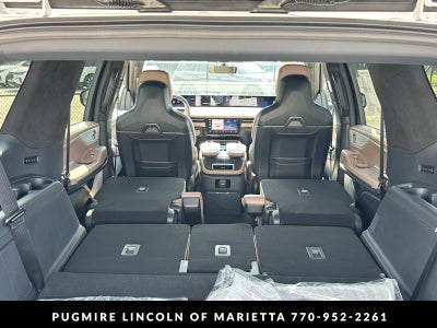 2027 Lincoln Navigator L Black Label