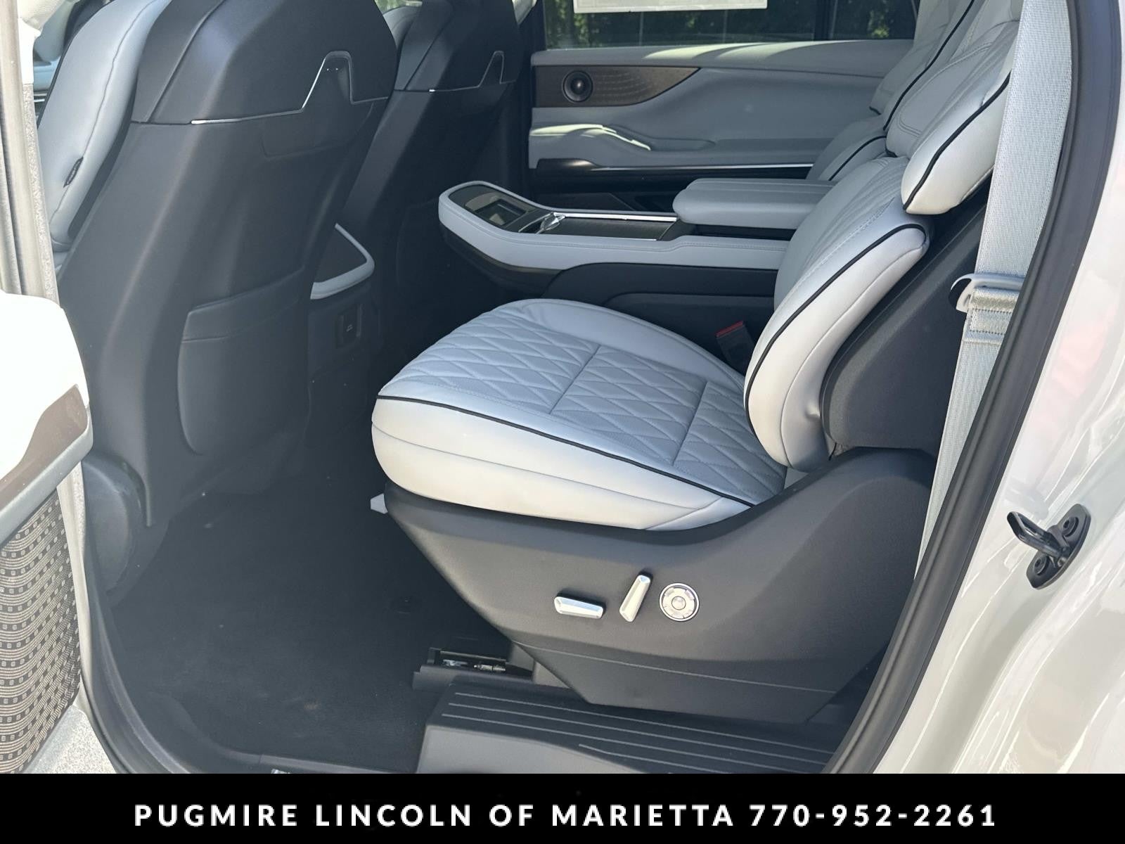 2026 Lincoln Navigator L Black Label