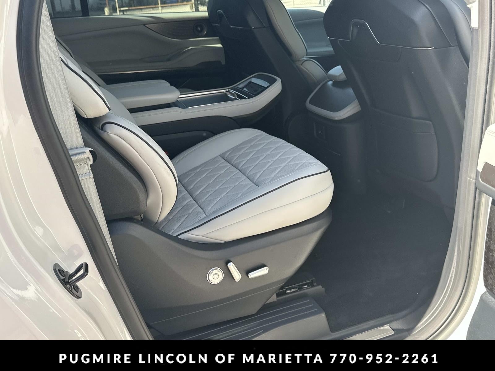 2026 Lincoln Navigator L Black Label