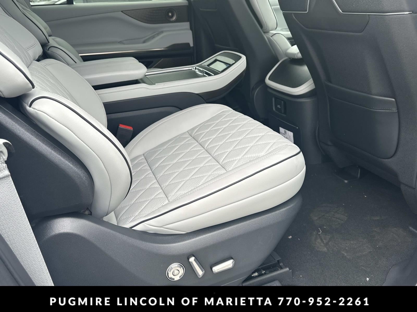 2026 Lincoln Navigator L Black Label