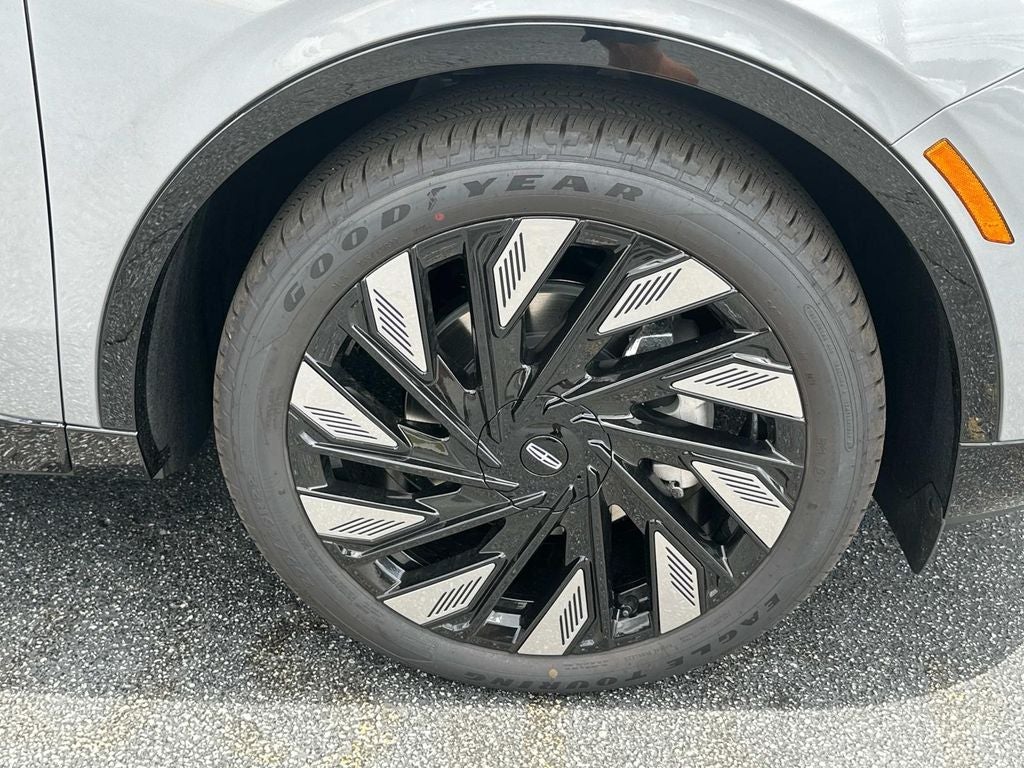 2025 Lincoln Nautilus Reserve