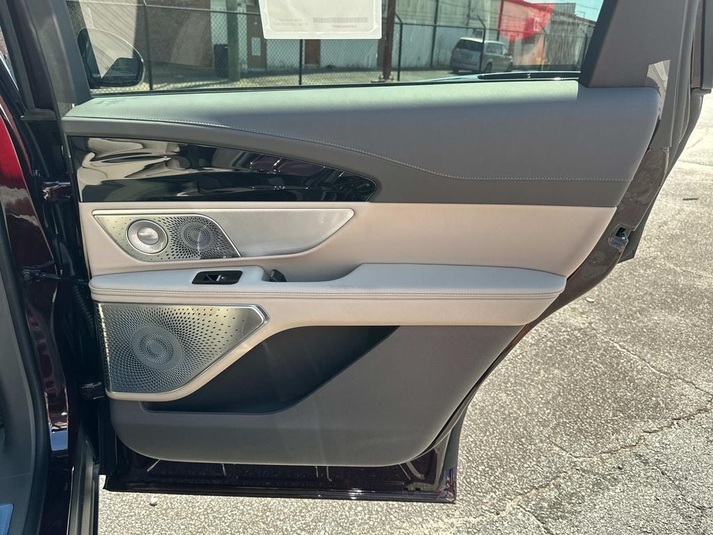 2025 Lincoln Nautilus Reserve