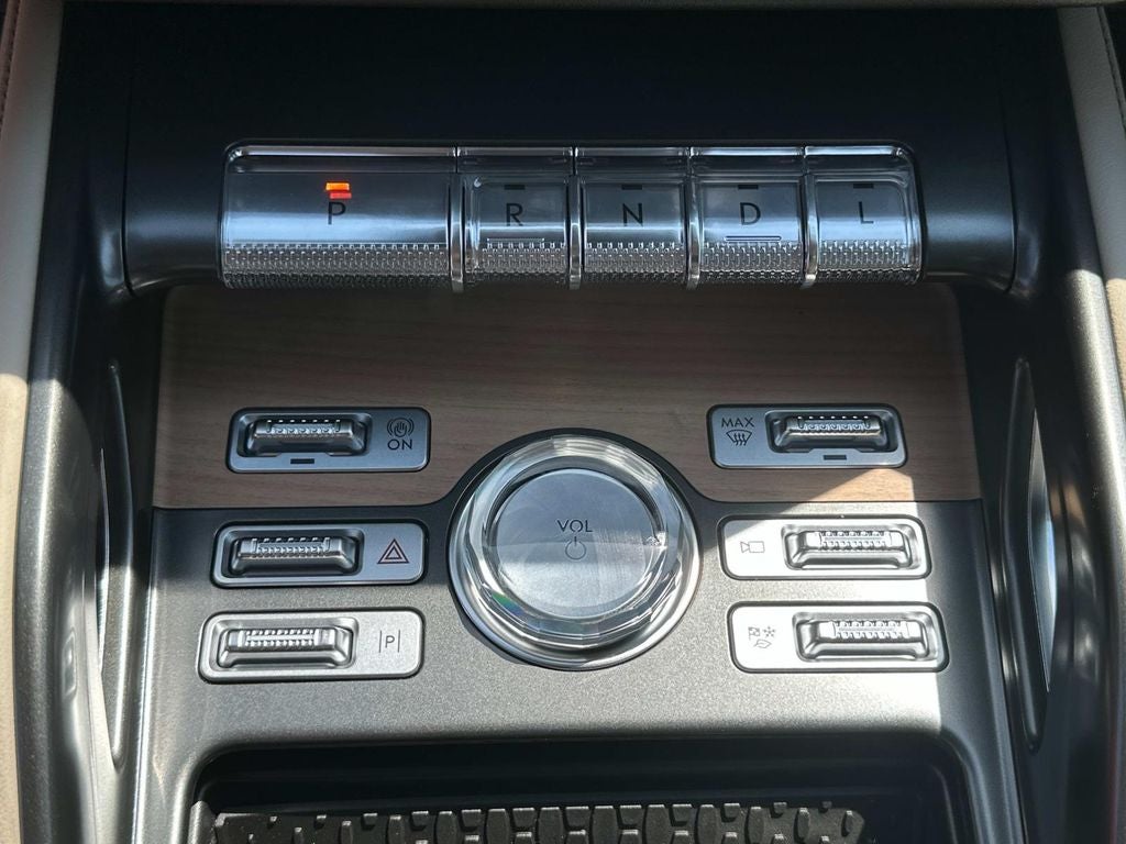 2025 Lincoln Nautilus Reserve