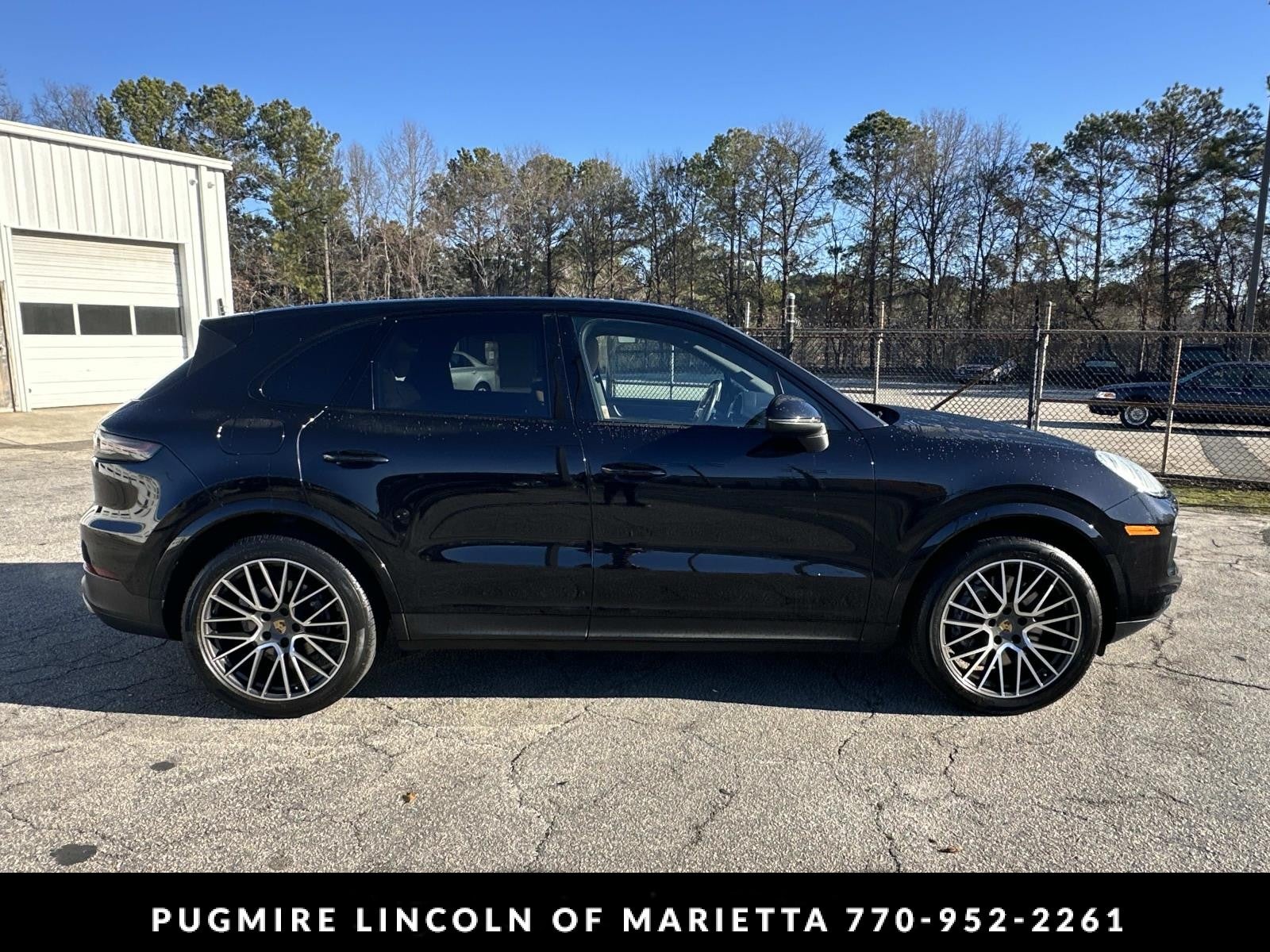 2022 Porsche Cayenne Base