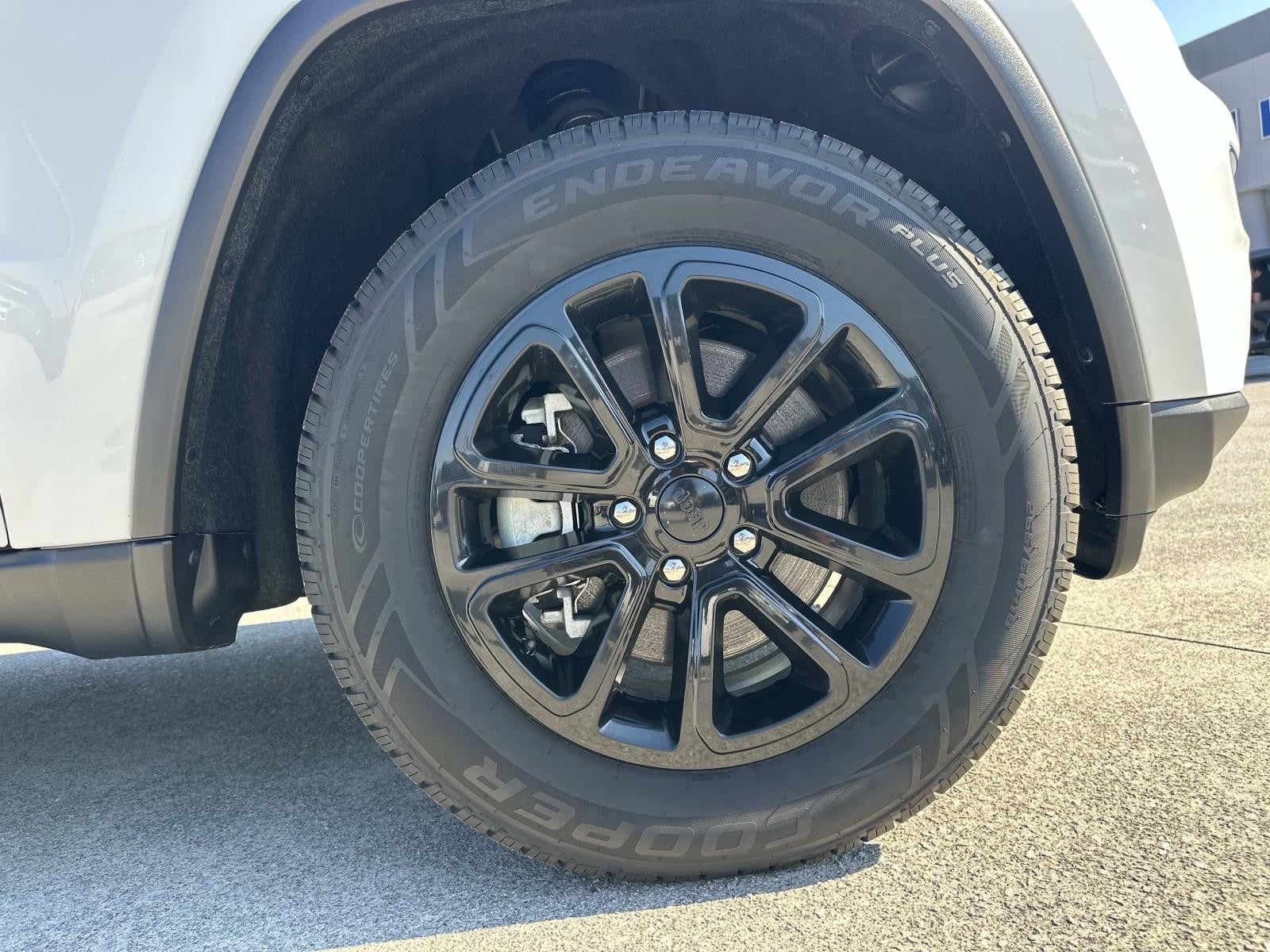 2021 Jeep Grand Cherokee LAREDO 4X4