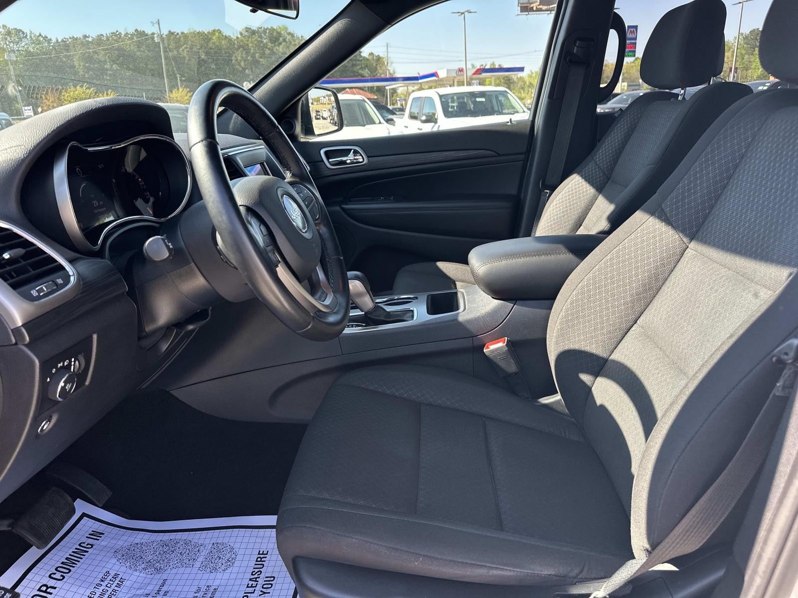 2021 Jeep Grand Cherokee LAREDO 4X4