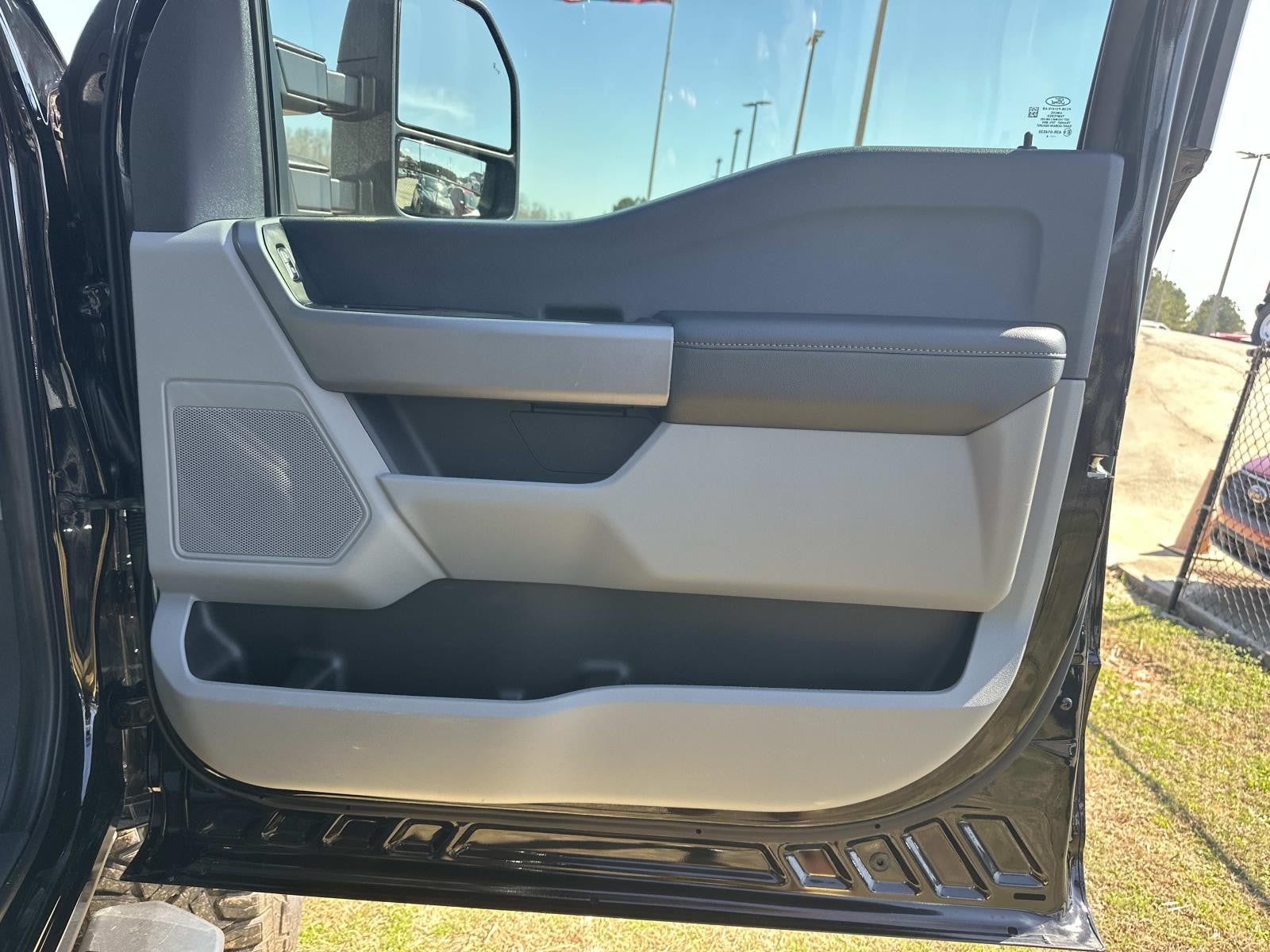 2024 Ford Super Duty F-250 SRW STX 4WD CREW CAB 6.75' BO