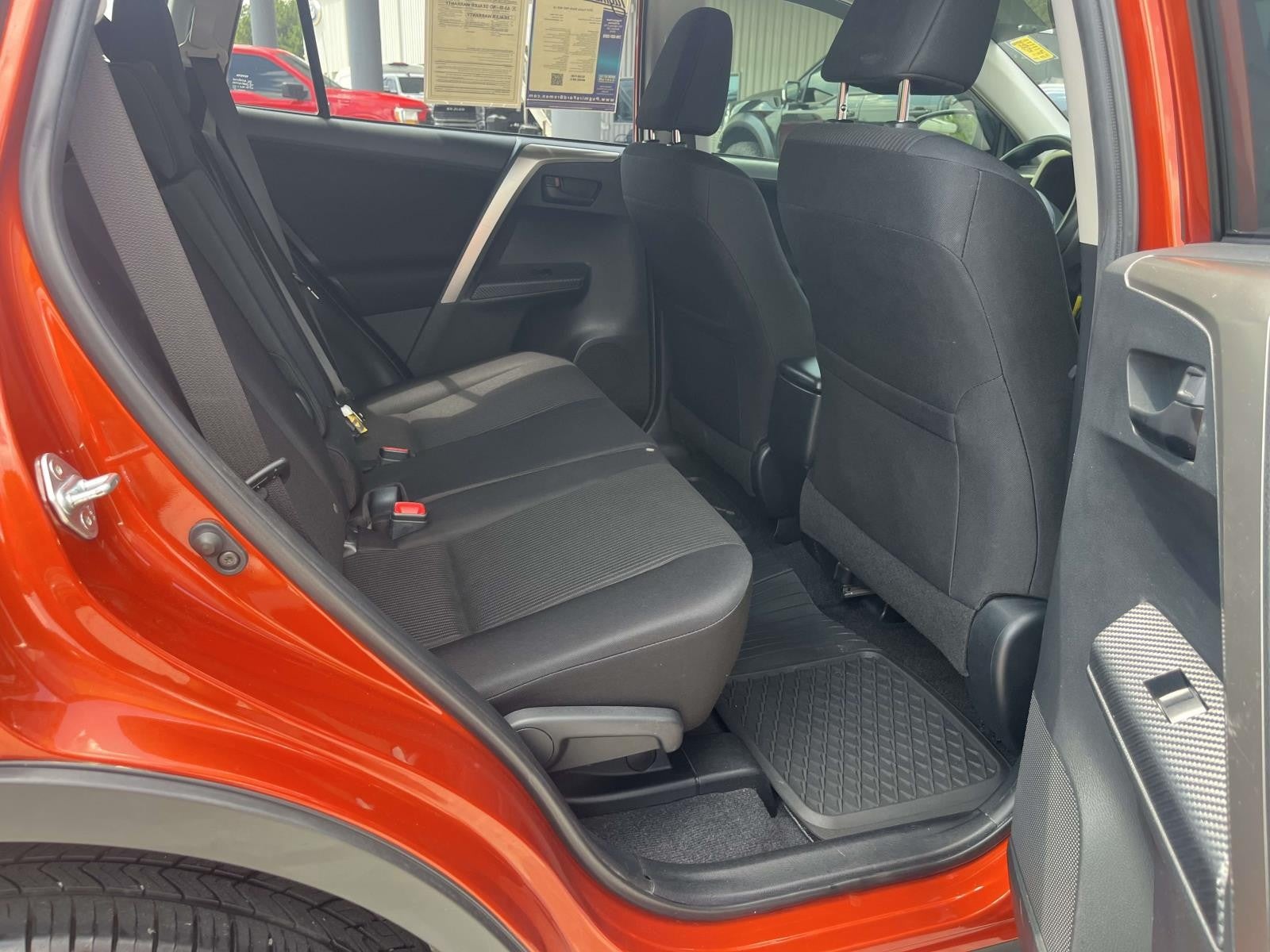 2015 Toyota RAV4 FWD 4DR LE
