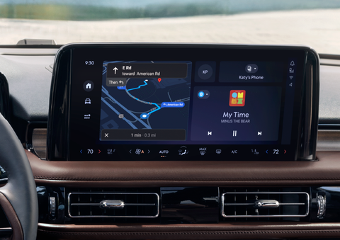 The 13.2-inch LCD touchscreen is showcased. | Pugmire Lincoln of Marietta in Marietta GA